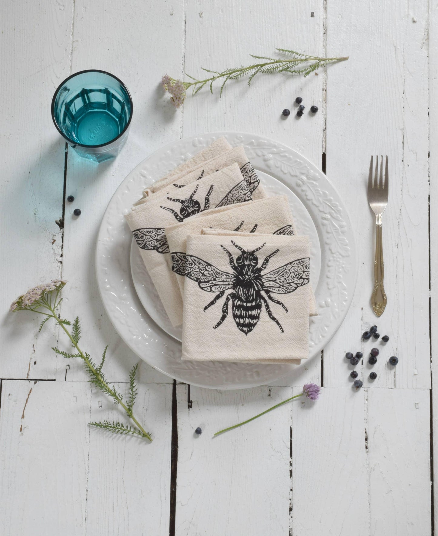 Black Honeybee l Set of 4 Organic Cloth Napkins - Bluecorn Candles